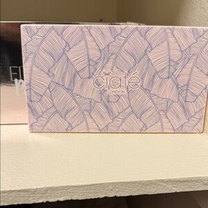Vibrant Eyeshadow Palette
